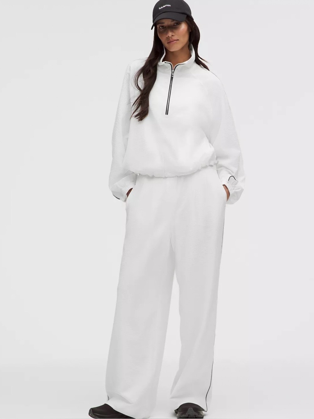 Lululemon Seersucker WovenAir HR Pleated Pant White M